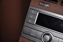 2012款大众辉腾3.0L行政型