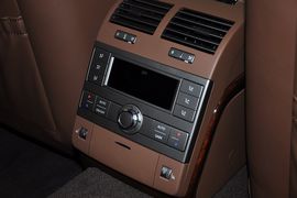 2012款大众辉腾3.0L行政型