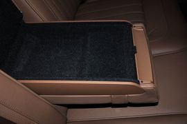 2012款大众辉腾3.0L行政型