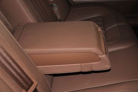 2012款大众辉腾3.0L行政型