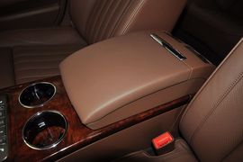 2012款大众辉腾3.0L行政型