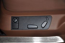 2012款大众辉腾3.0L行政型