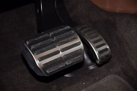 2012款大众辉腾3.0L行政型