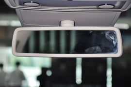 2012款大众辉腾3.0L行政型