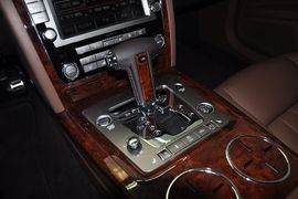 2012款大众辉腾3.0L行政型