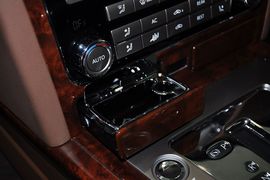 2012款大众辉腾3.0L行政型