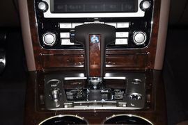 2012款大众辉腾3.0L行政型