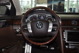 2012款大众辉腾3.0L行政型