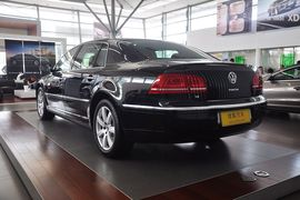 2012款大众辉腾3.0L行政型