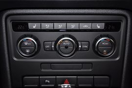 2013款大众甲壳虫1.4TSI