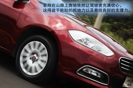 试驾广汽菲亚特菲翔1.4T+6DDCT悦享版