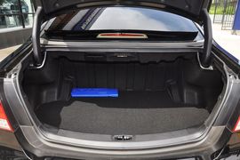 2012款双龙主席2.8L