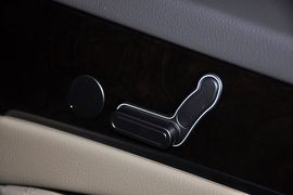 2012款双龙主席2.8L