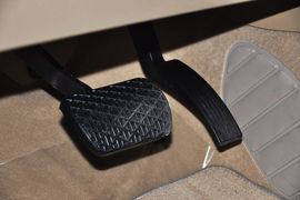 2012款双龙主席2.8L