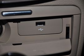 2012款双龙主席2.8L