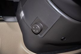 2012款双龙主席2.8L