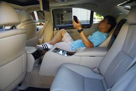 2013款雷克萨斯LS海外试驾实拍