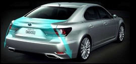 2013款雷克萨斯LS海外试驾实拍