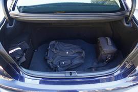 2013款雷克萨斯LS海外试驾实拍