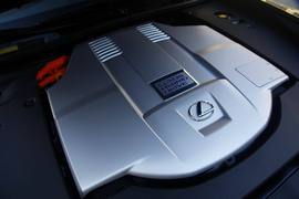 2013款雷克萨斯LS海外试驾实拍