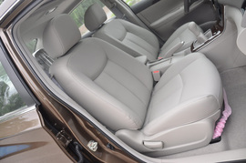 2012款日产新轩逸1.6XE手动豪华型