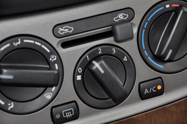 2012款日产新轩逸1.6XE手动豪华型