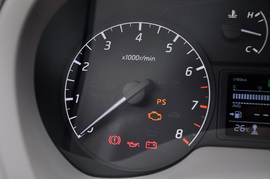2012款日产新轩逸1.6XE手动豪华型