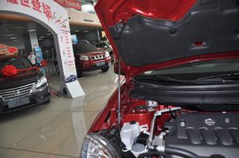 2012款日产奇骏2.0L