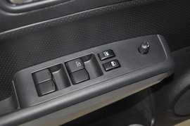 2012款日产奇骏2.0L