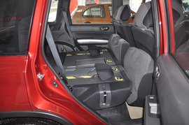 2012款日产奇骏2.0L