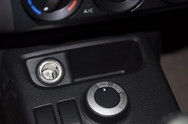 2012款日产奇骏2.0L