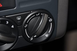 2012款日产奇骏2.0L