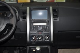 2012款日产奇骏2.0L