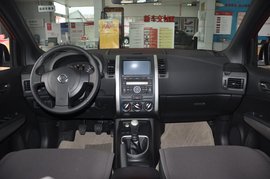 2012款日产奇骏2.0L