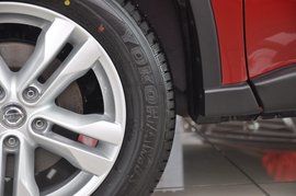 2012款日产奇骏2.0L