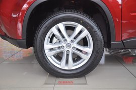 2012款日产奇骏2.0L