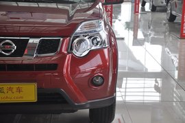 2012款日产奇骏2.0L