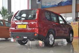 2012款日产奇骏2.0L
