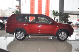 2012款日产奇骏2.0L