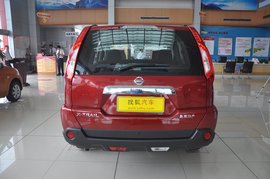 2012款日产奇骏2.0L