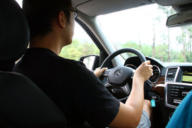 2012款奔驰ML350动感型试驾