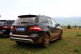 2012款奔驰ML350动感型试驾