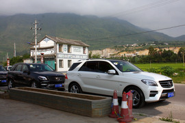 2012款奔驰ML350动感型试驾