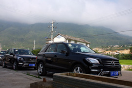 2012款奔驰ML350动感型试驾