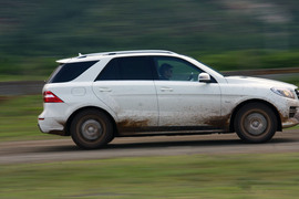 2012款奔驰ML350动感型试驾