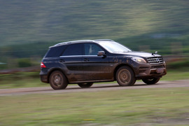 2012款奔驰ML350动感型试驾