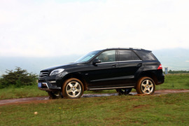 2012款奔驰ML350动感型试驾