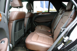 2012款奔驰ML350动感型试驾