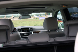 2012款奔驰ML350动感型试驾