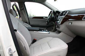 2012款奔驰ML350动感型试驾